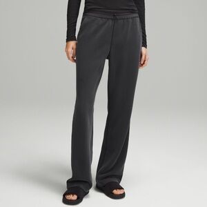 Lululemon Softstreme High Rise Pant Size 8 Black